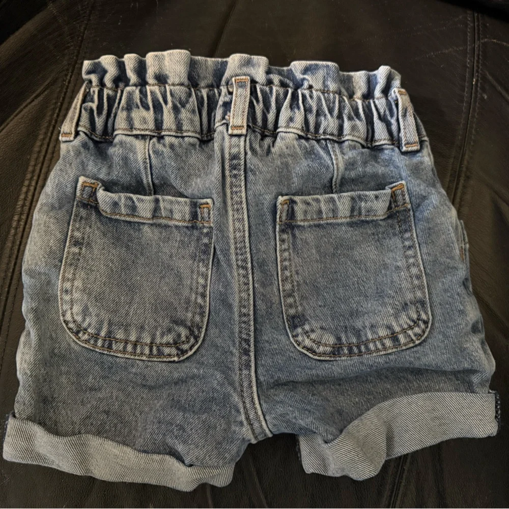 {Gap}-Size: 3T-Just Like Mom Jean Shorts